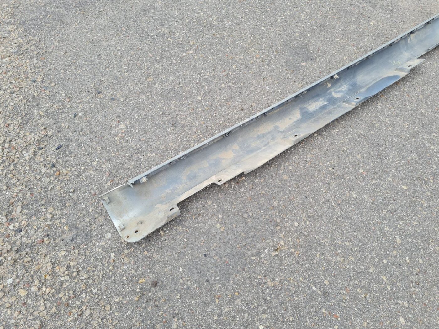 Ārēja sliekšņa laba uzlika priekš TOYOTA COROLLA VERSO 2005