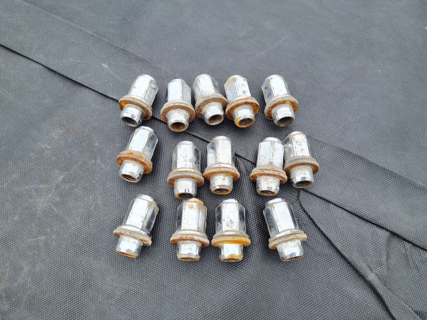 Riteņu skrūves priekš TOYOTA COROLLA VERSO 2005 2 Riteņu skrūves priekš TOYOTA COROLLA VERSO 2005