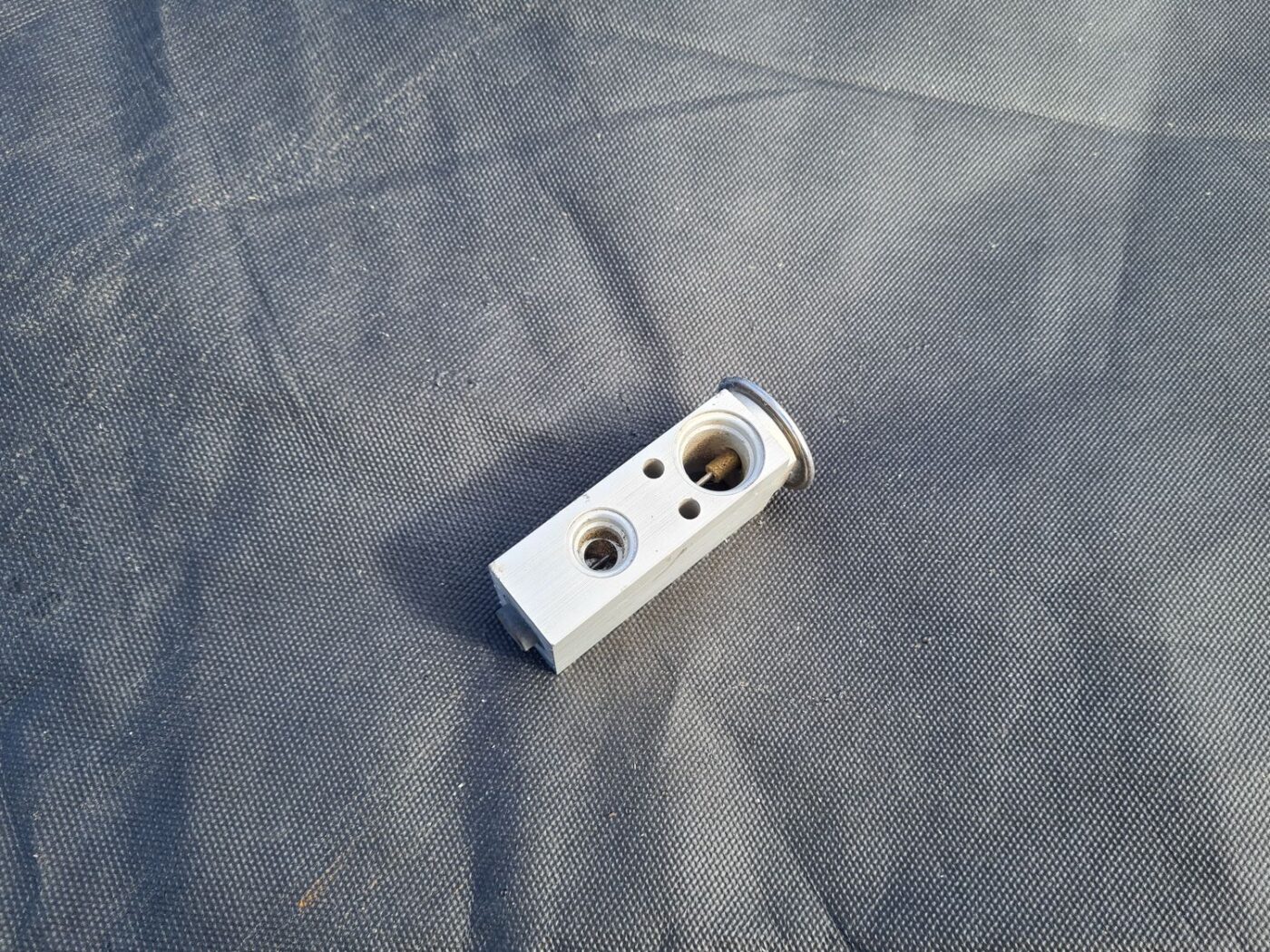 Gaisa kondicioniera izplešanās vārsts priekš JEEP GRAND CHEROKEE 2004 3 Gaisa kondicioniera izplešanās vārsts priekš JEEP GRAND CHEROKEE 2004