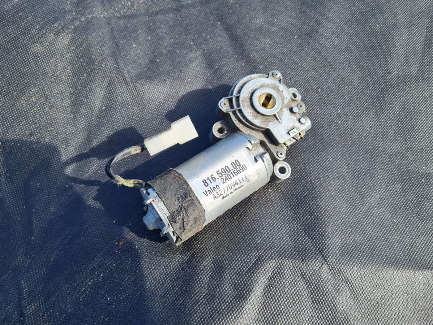 Lūka motors priekš JEEP GRAND CHEROKEE 2004 2 Lūka motors priekš JEEP GRAND CHEROKEE 2004