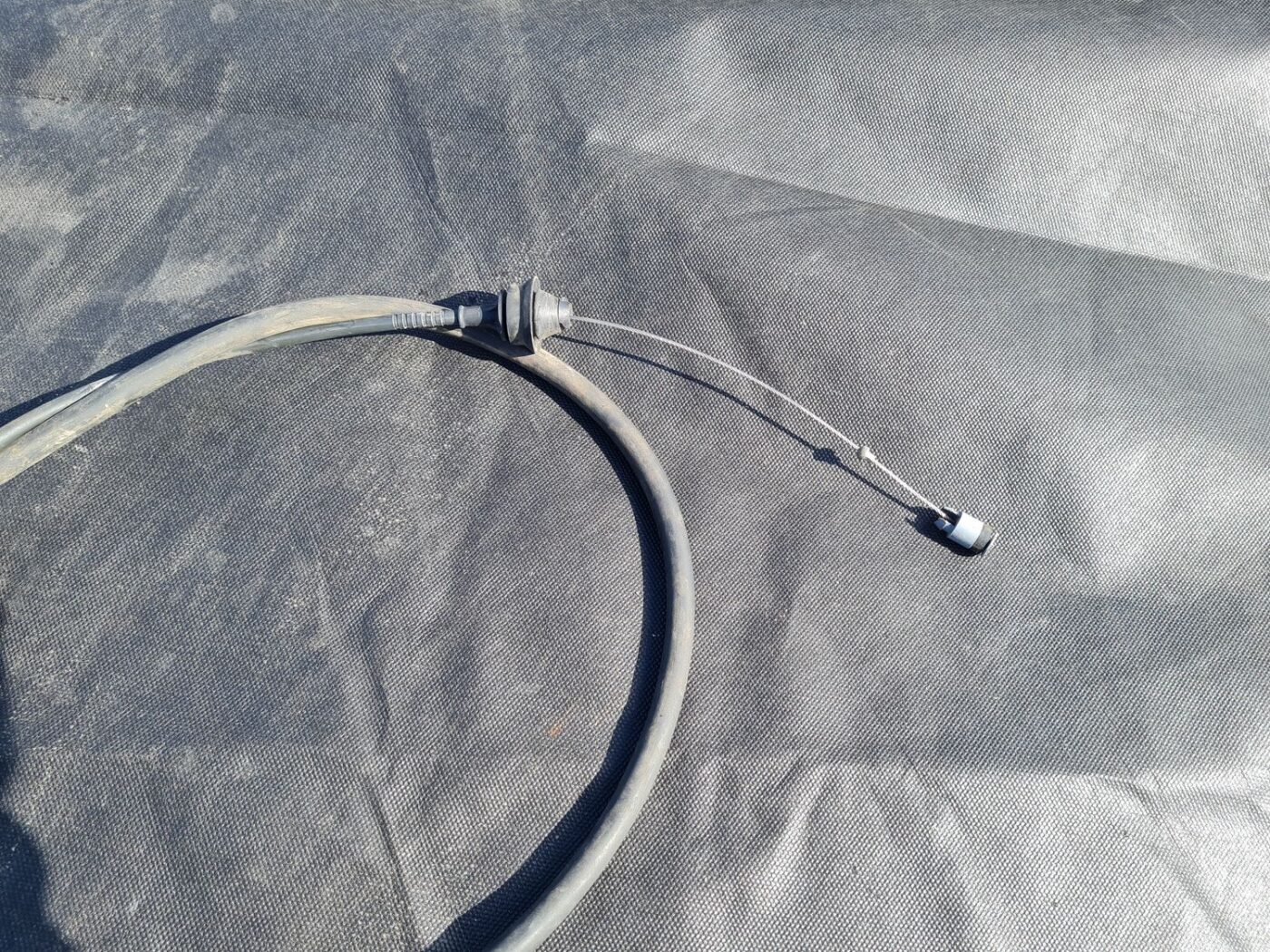 Stāvbremzes troses priekš JEEP GRAND CHEROKEE 2004