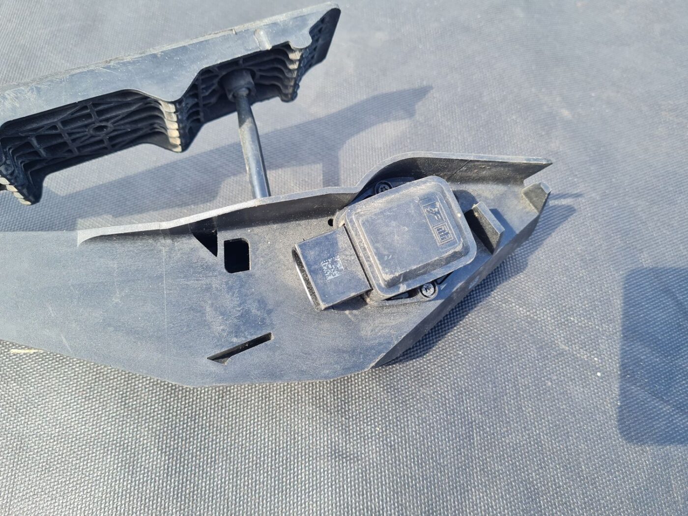 Gāzes pedālis priekš BMW 520D E60 2006 ENG. 2 Gāzes pedālis priekš BMW 520D E60 2006 ENG.