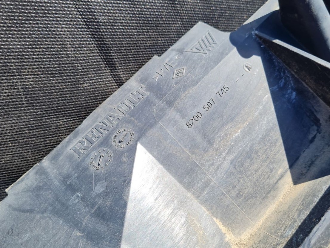 Ieplūdes gaisa deflektors/Difuzors priekš RENAULT ESPACE IV 2006