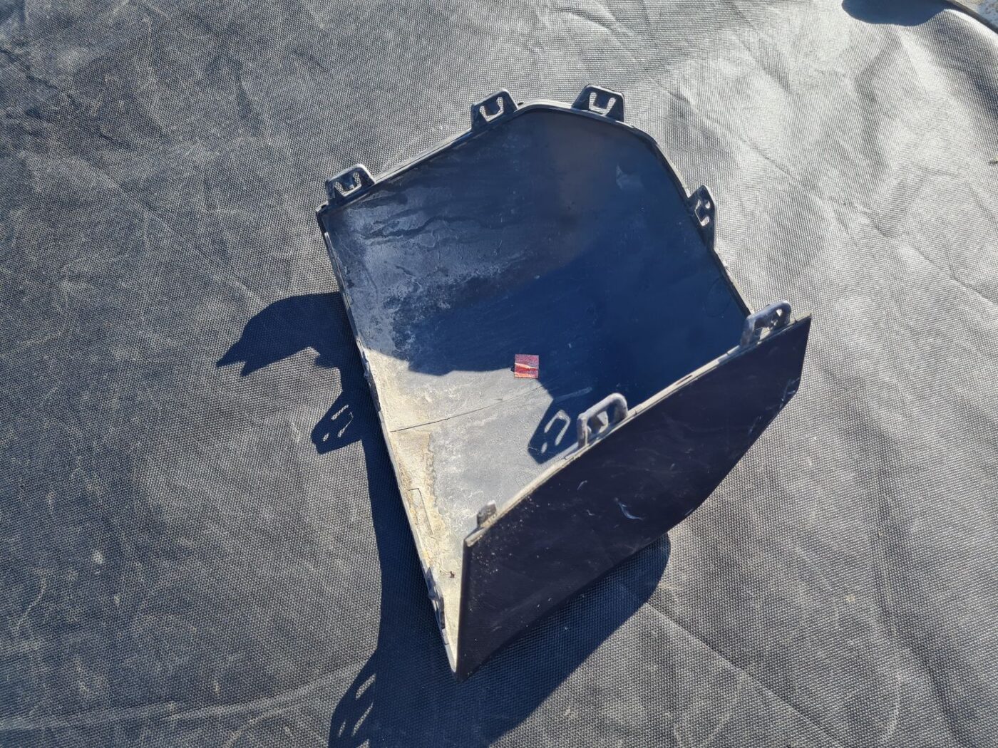 Aizmugurēja bufera stūris priekš CITROEN PICASSO 2007