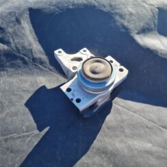 Dzinēja kronšteins priekš CITROEN PICASSO 2007