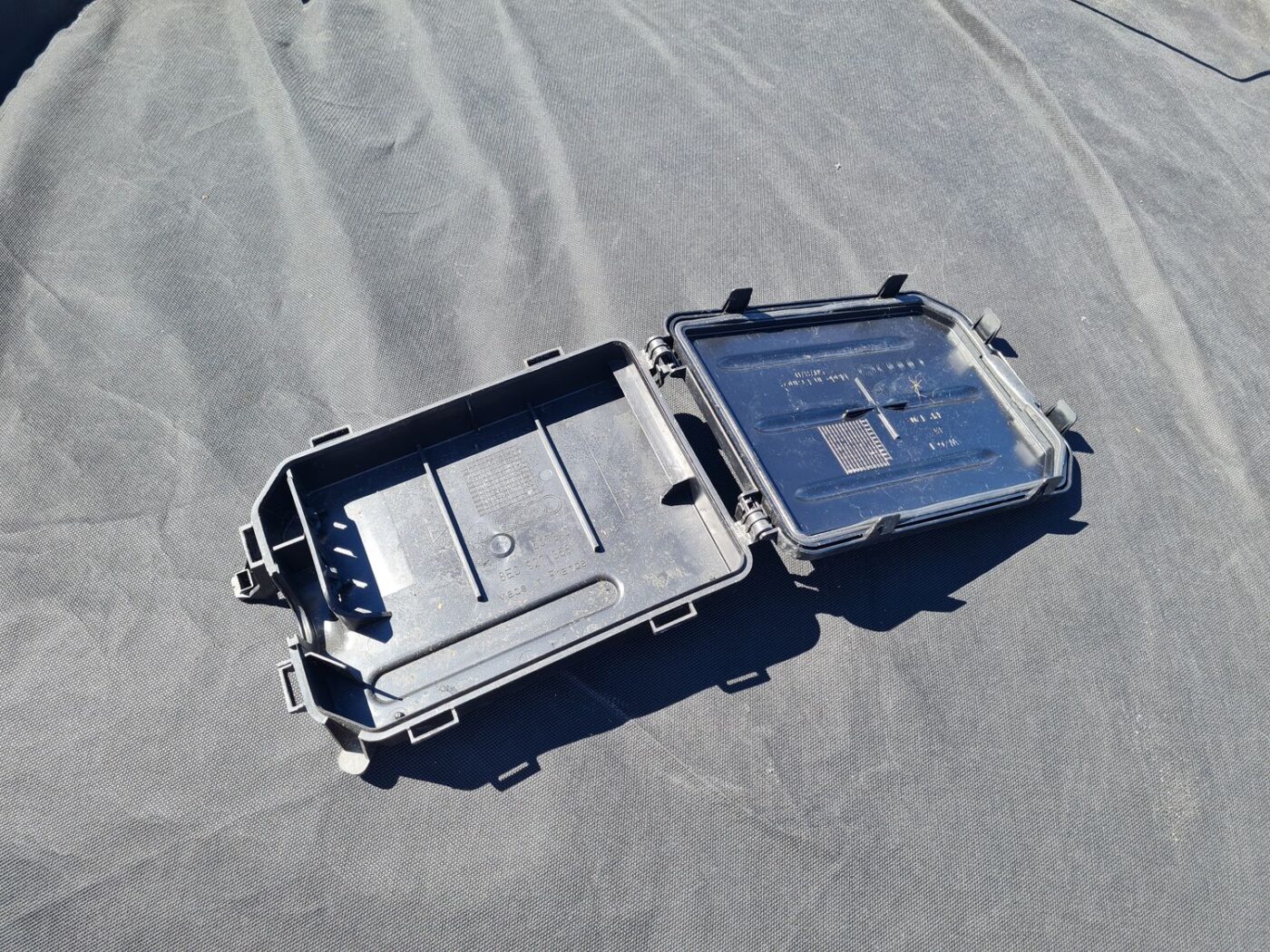 Komforta vadības bloka korpuss priekš AUDI A4 2008 AVANT