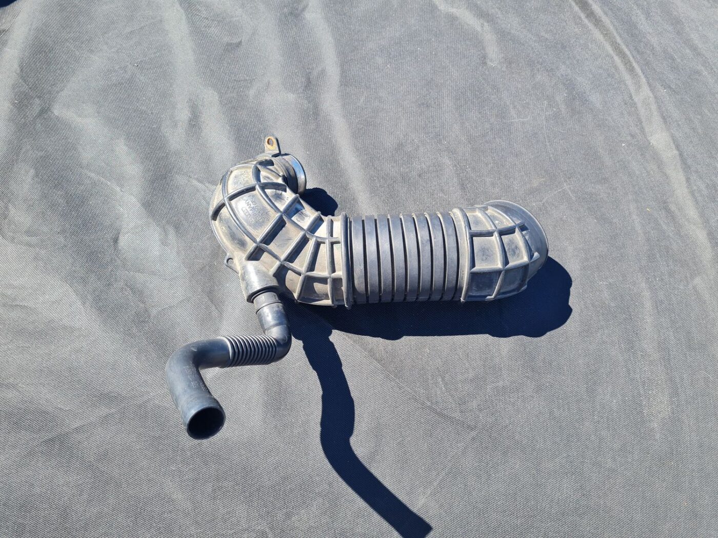 Gaisa filtra korpusa caurule priekš AUDI A4 2008 AVANT