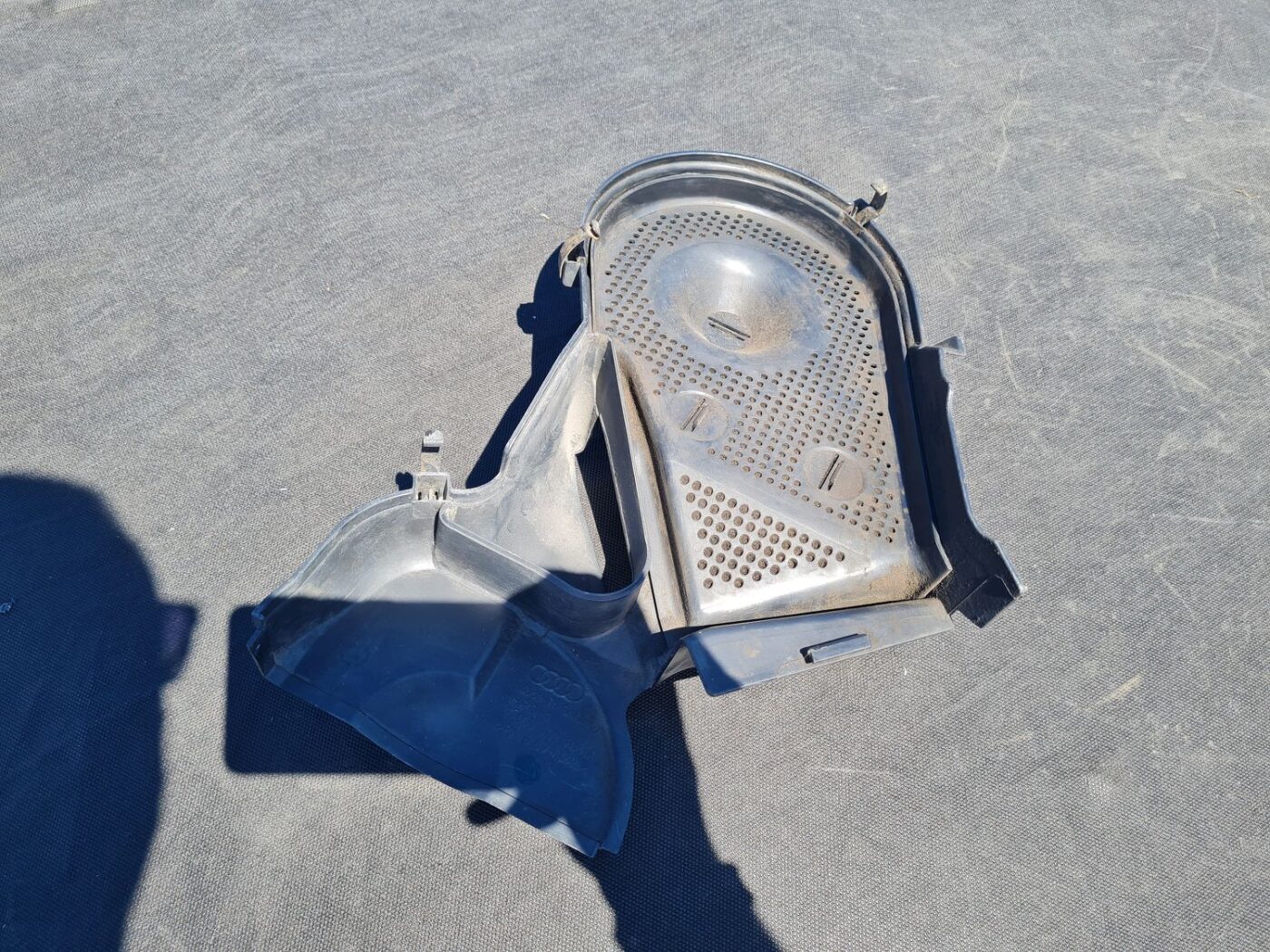 Zobsīksnas aizsargs priekš AUDI A4 AVANT 2004 2 Zobsīksnas aizsargs priekš AUDI A4 AVANT 2004