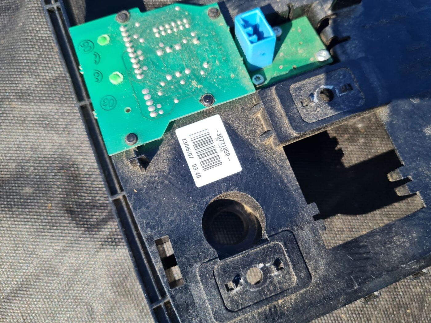 Salona apgaismojuma panelis priekš VOLVO S40 2007 3 Salona apgaismojuma panelis priekš VOLVO S40 2007