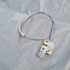 Pārsega slēdzene priekš VW POLO 2005