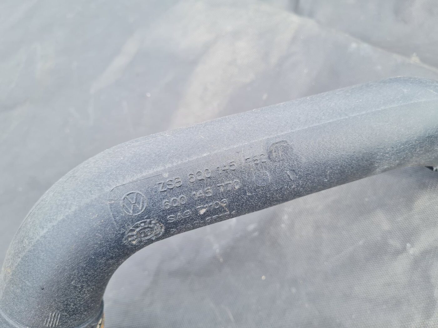 Interkulera caurule priekš VW POLO 2005