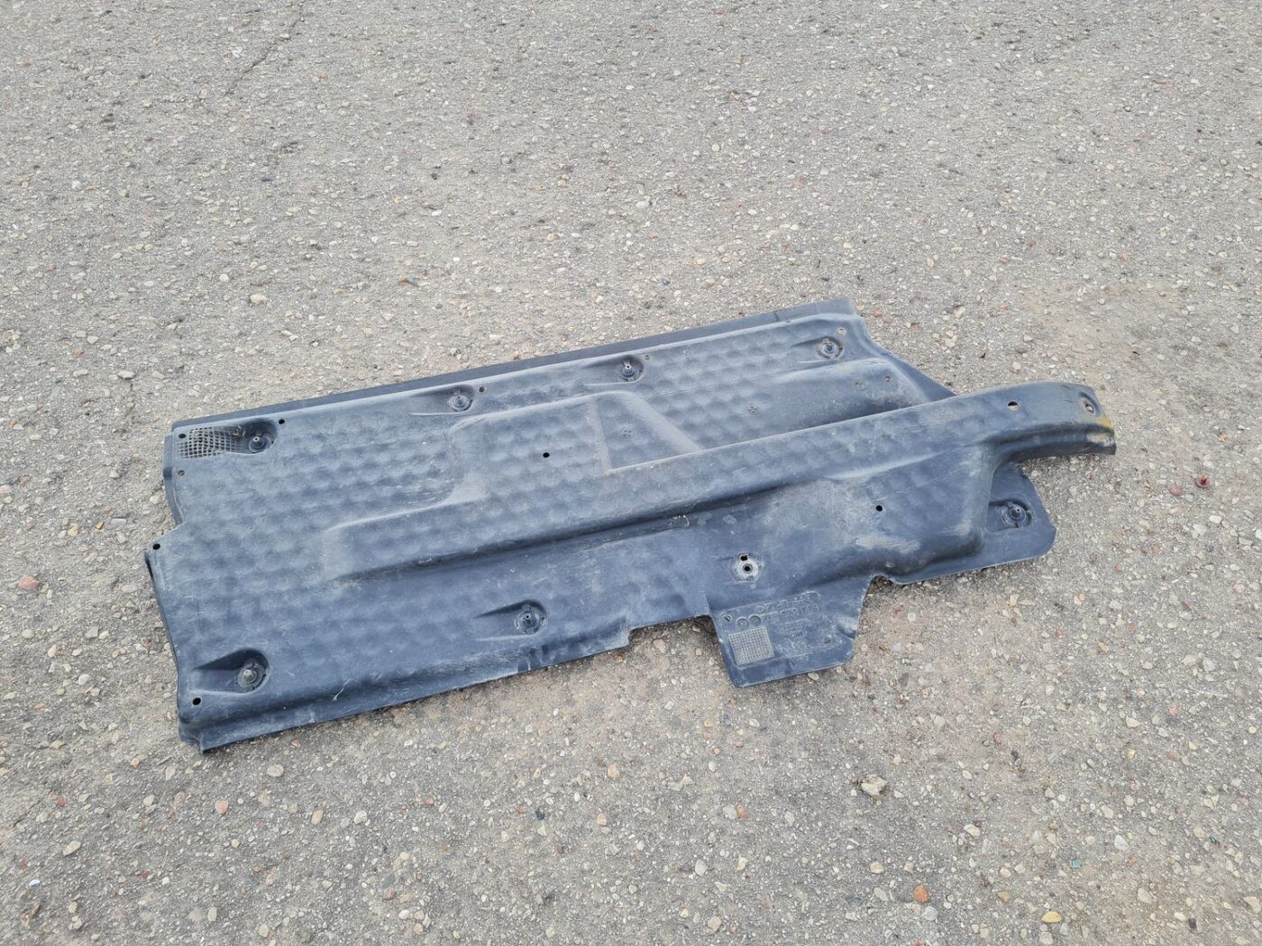 Virsbūves apakšējais aizsargs priekš VW POLO 2005