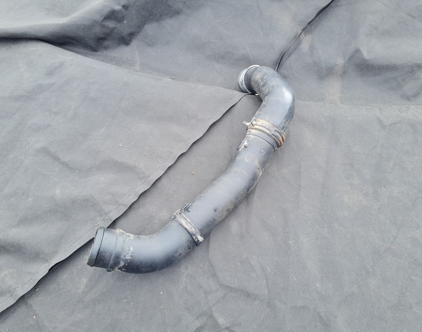 Interkulera caurule priekš ŠKODA FABIA 2008