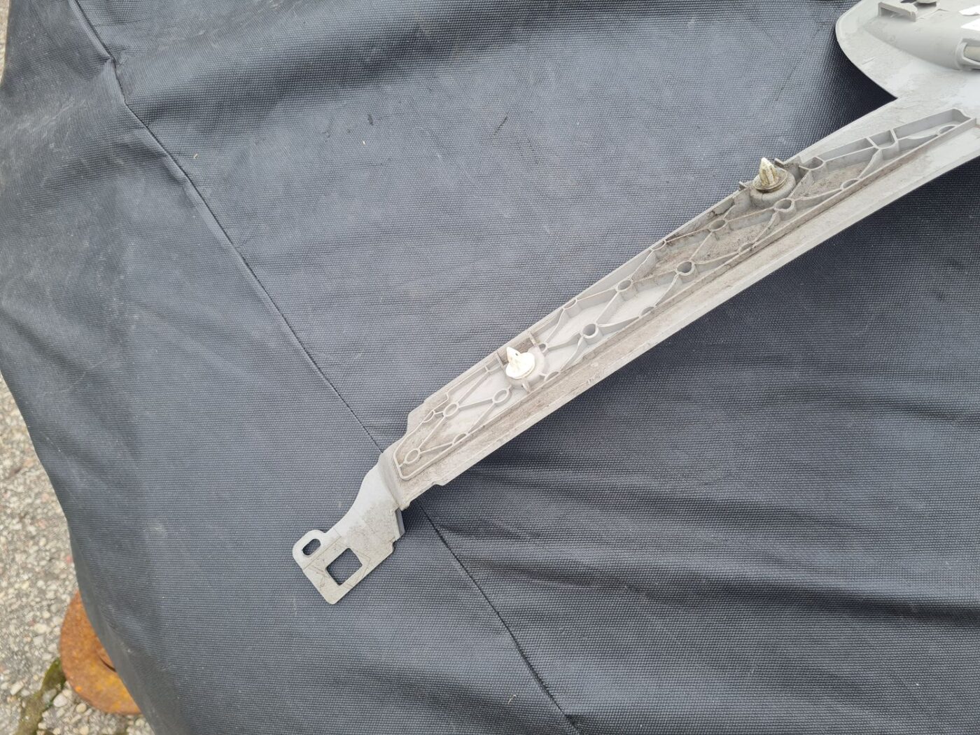 Bagažnieka nodalījuma statnes apdare priekš BMW 330D E91 2008 TOURING