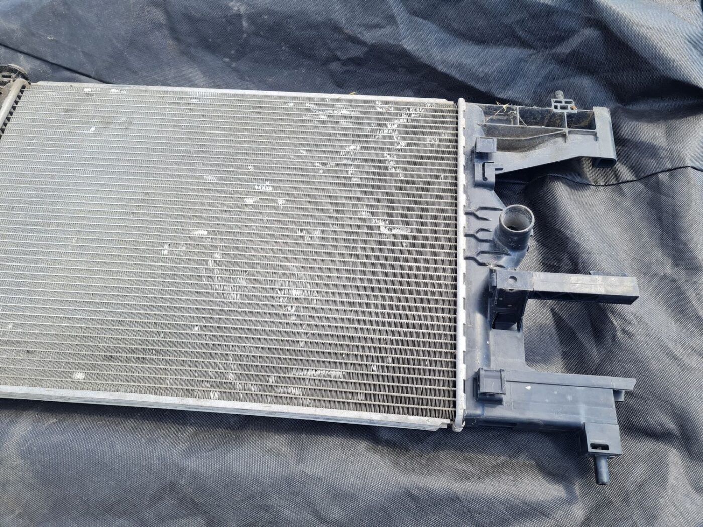 Dzesēšanas radiators priekš OPEL ASTRA J 2011