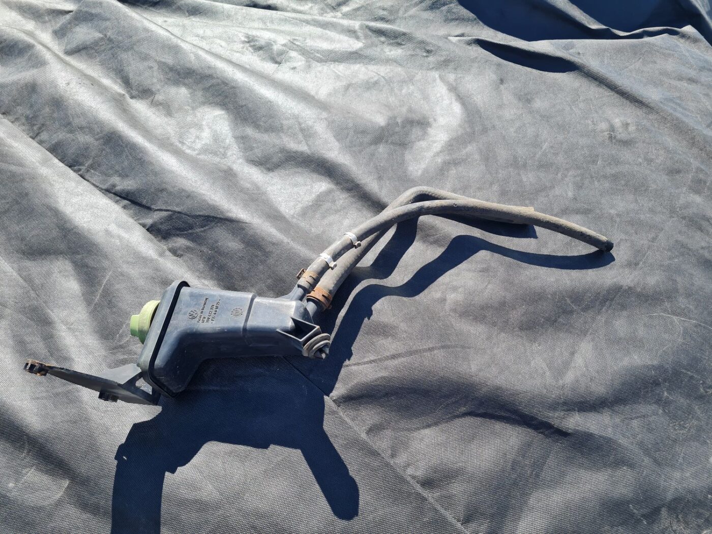 Stūres pastiprinātāja tvertne priekš VW PASSAT 2000 BLUE