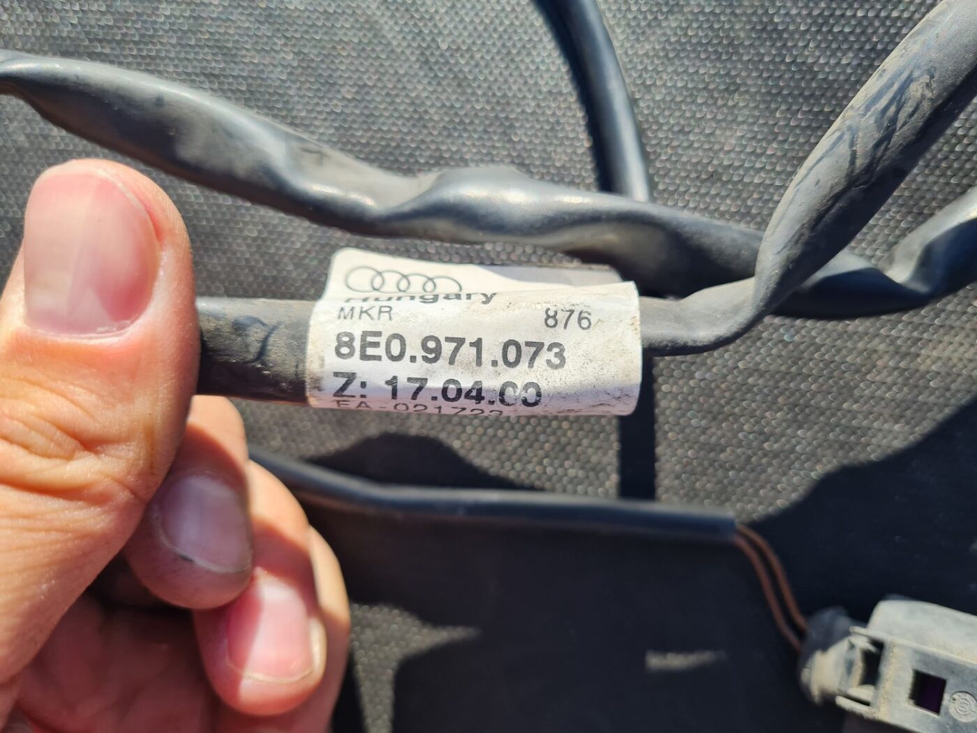 Priekšējā radiatora vadi priekš AUDI A4 AVANT 2005