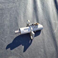 Bremžu pastiprinātāja galvenais cilindrs priekš AUDI A4 AVANT 2005