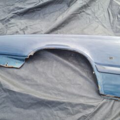 Priekšējais kreisais spārns priekš VOLVO 850 1995