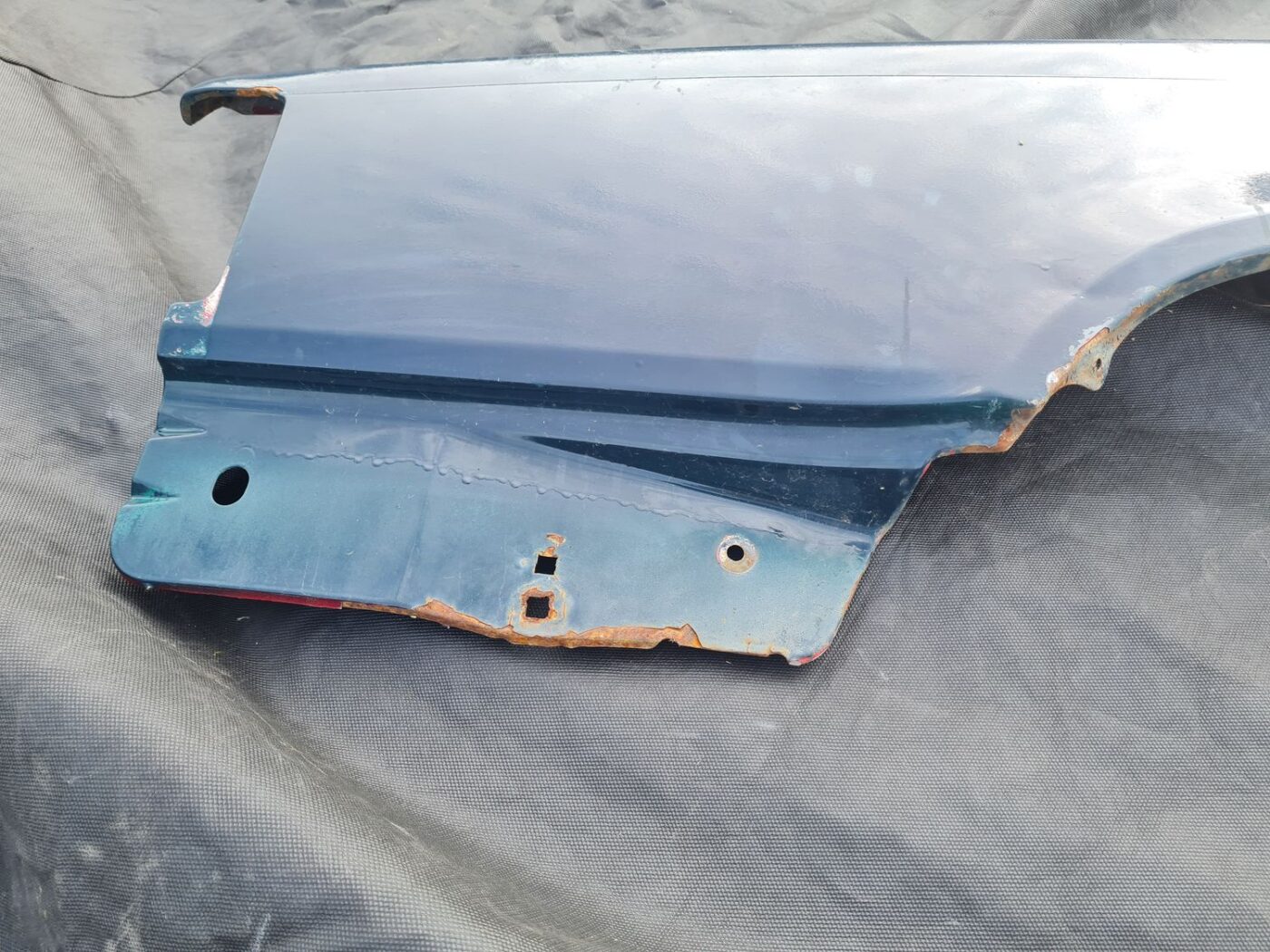 Priekšējais kreisais spārns priekš VOLVO 850 1995 2 Priekšējais kreisais spārns priekš VOLVO 850 1995