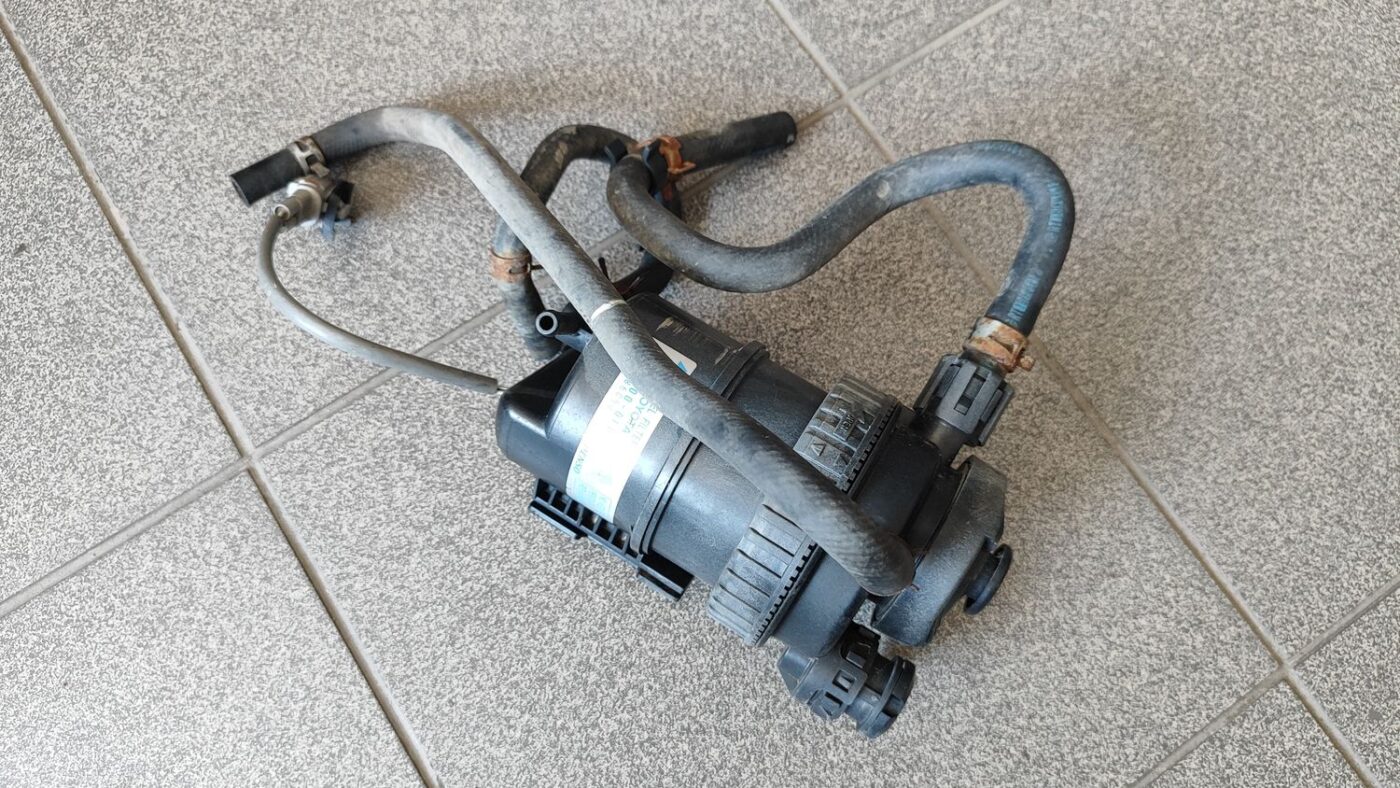 Degvielas filtra korpuss priekš TOYOTA HILUX 2009 2 Degvielas filtra korpuss priekš TOYOTA HILUX 2009