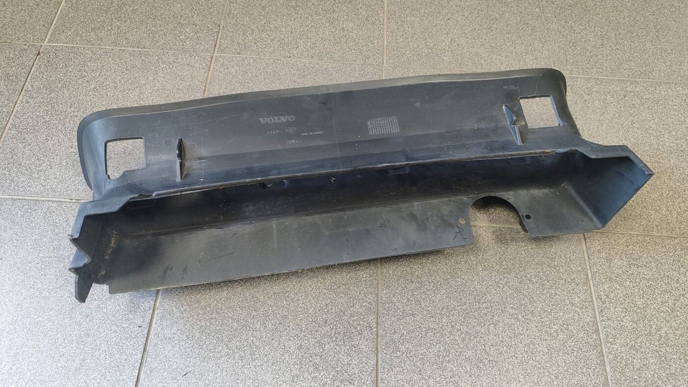 Ieplūdes gaisa deflektors/Difuzors priekš VOLVO S40 2004 Black