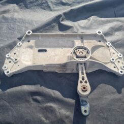 Priekšējais tilts/Priekšējais šķērsnis priekš VW GOLF VARIANT 2012