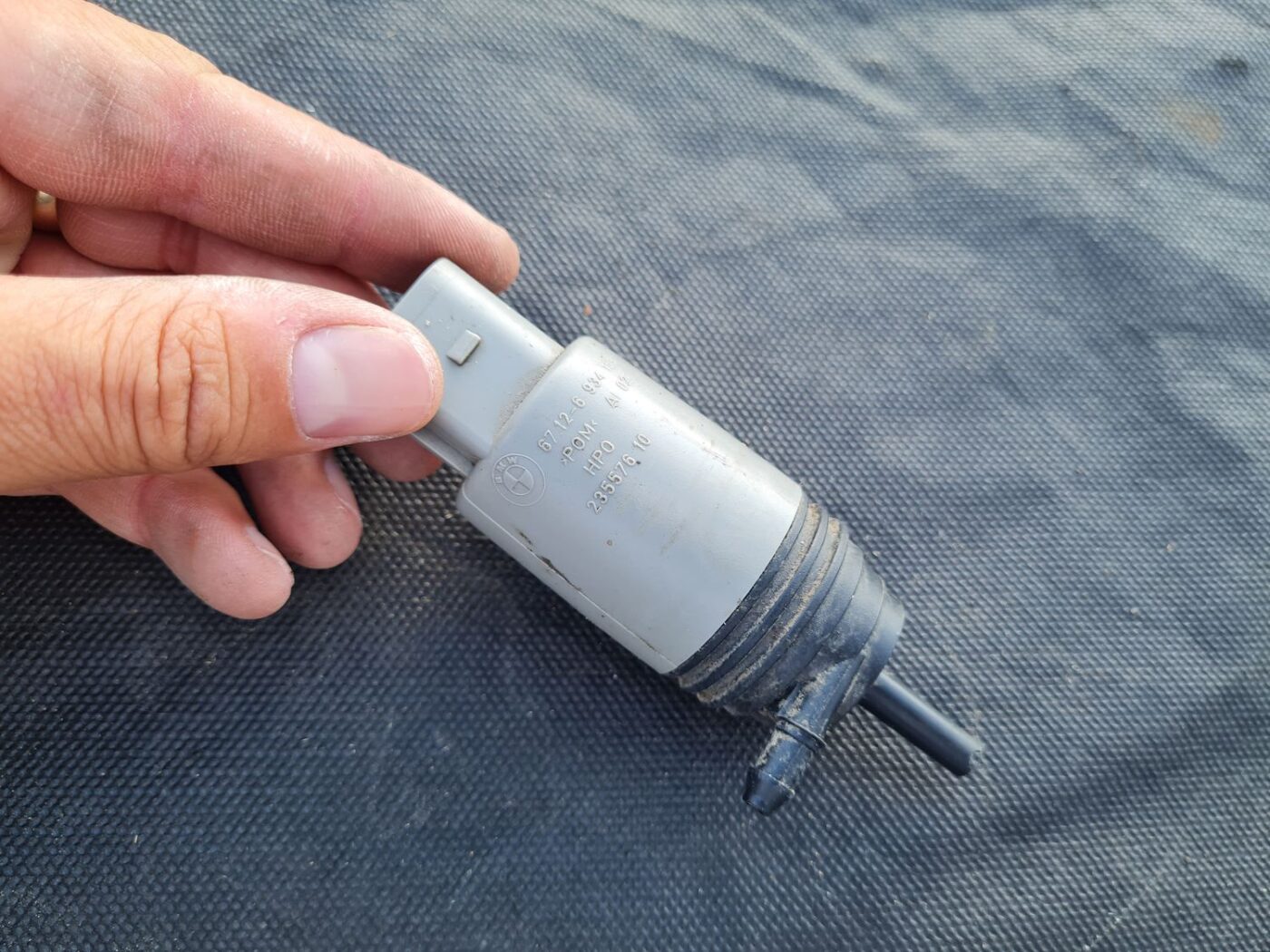 Mazgātāja šķidruma sūknis priekš BMW 525 E60 2006 OLIVE 4 Mazgātāja šķidruma sūknis priekš BMW 525 E60 2006 OLIVE