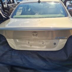 Bagāžnieka vāks priekš BMW 525 E60 2006 OLIVE