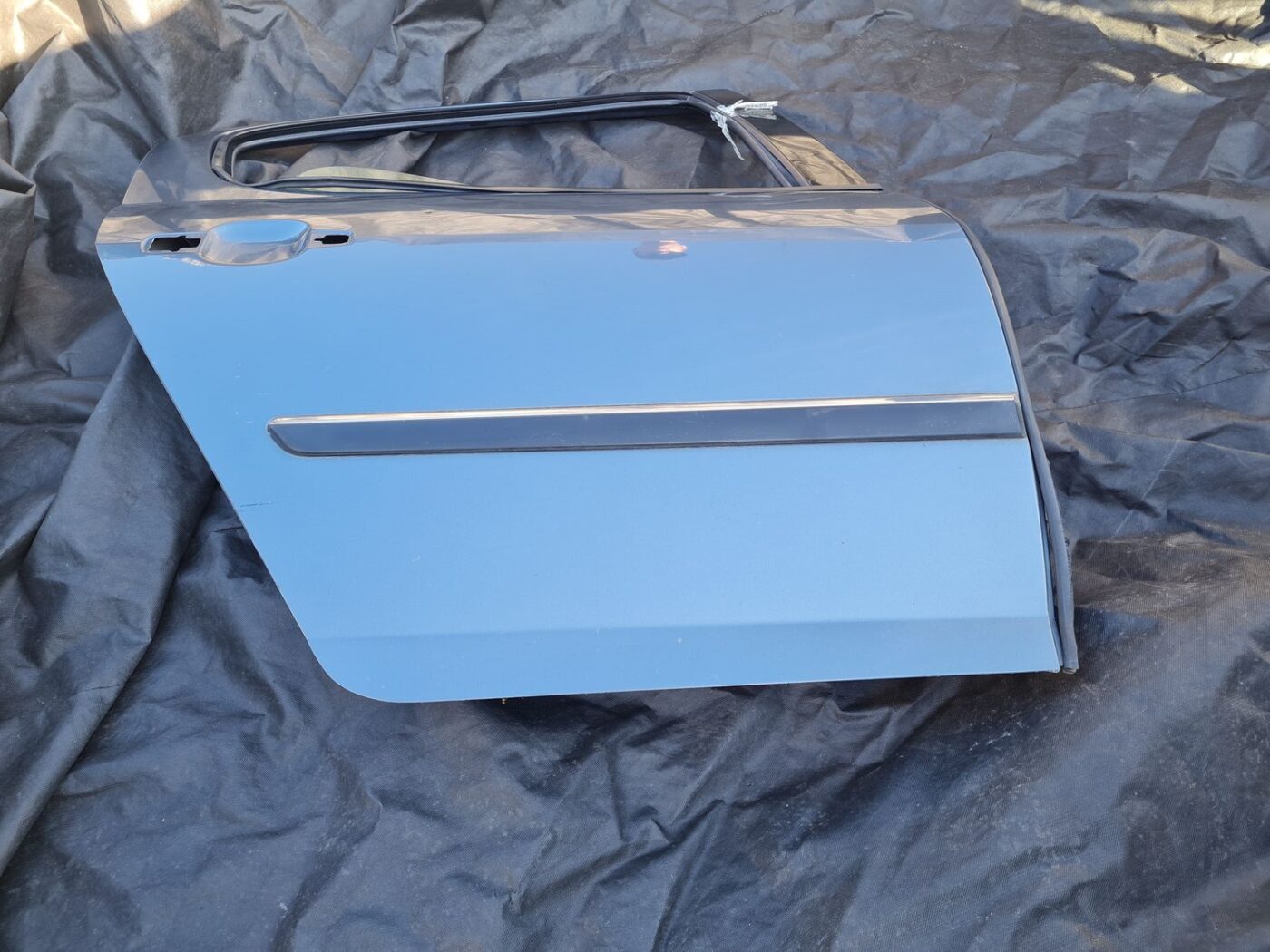 Aizmugurējās labās durvis priekš PEUGEOT 407 2004 2 Aizmugurējās labās durvis priekš PEUGEOT 407 2004