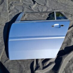 Aizmugurējās kreisās durvis priekš OPEL VECTRA C 2008