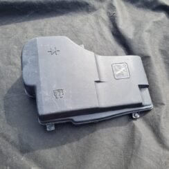 Drošinātāju kārbas korpusa vāks priekš PEUGEOT 508 2012