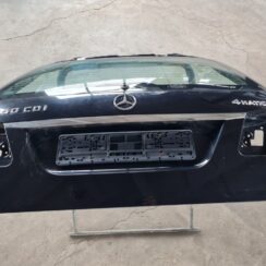 Bagāžnieka vāks priekš MERCEDES BENZ E250 W212 2014