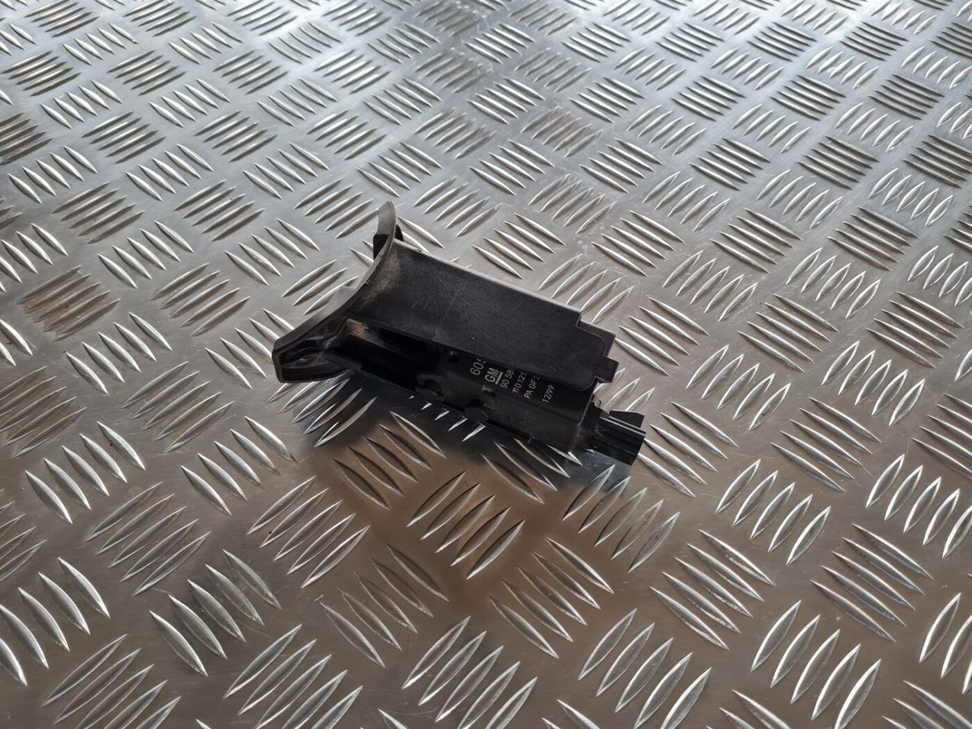 Centrālas atslēgas motors priekš OPEL ZAFIRA 1999 4 Centrālas atslēgas motors priekš OPEL ZAFIRA 1999