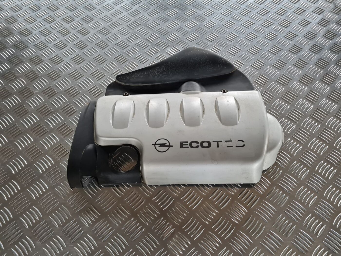 Dzinēja dekoratīvais vāks priekš OPEL ZAFIRA 1999 1 Dzinēja dekoratīvais vāks priekš OPEL ZAFIRA 1999