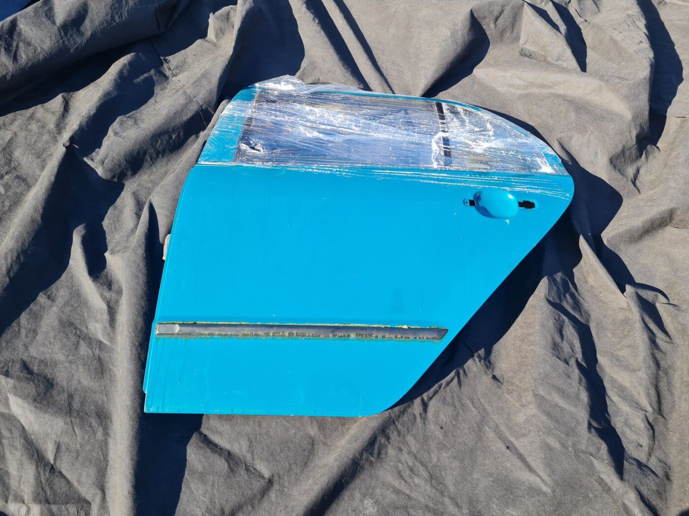 Aizmugurējās kreisās durvis priekš ŠKODA FABIA 2003