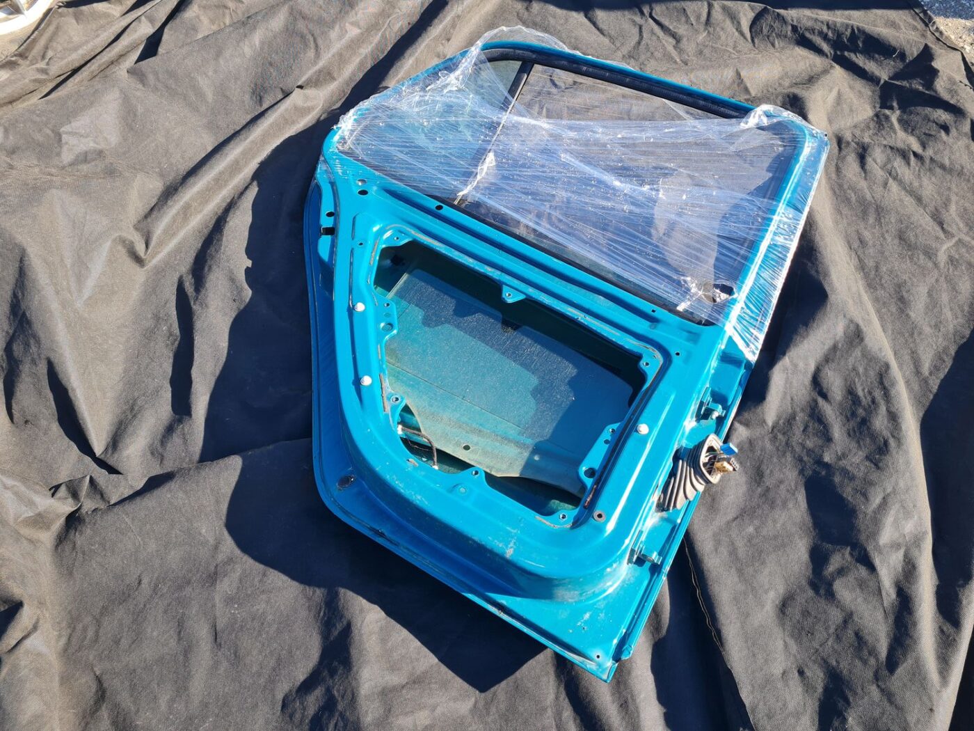 Aizmugurējās kreisās durvis priekš ŠKODA FABIA 2003