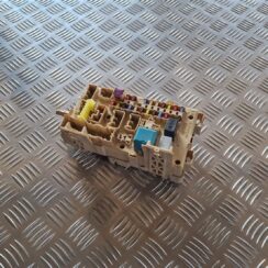 Drošinātāju bloks priekš TOYOTA AVENSIS 2007