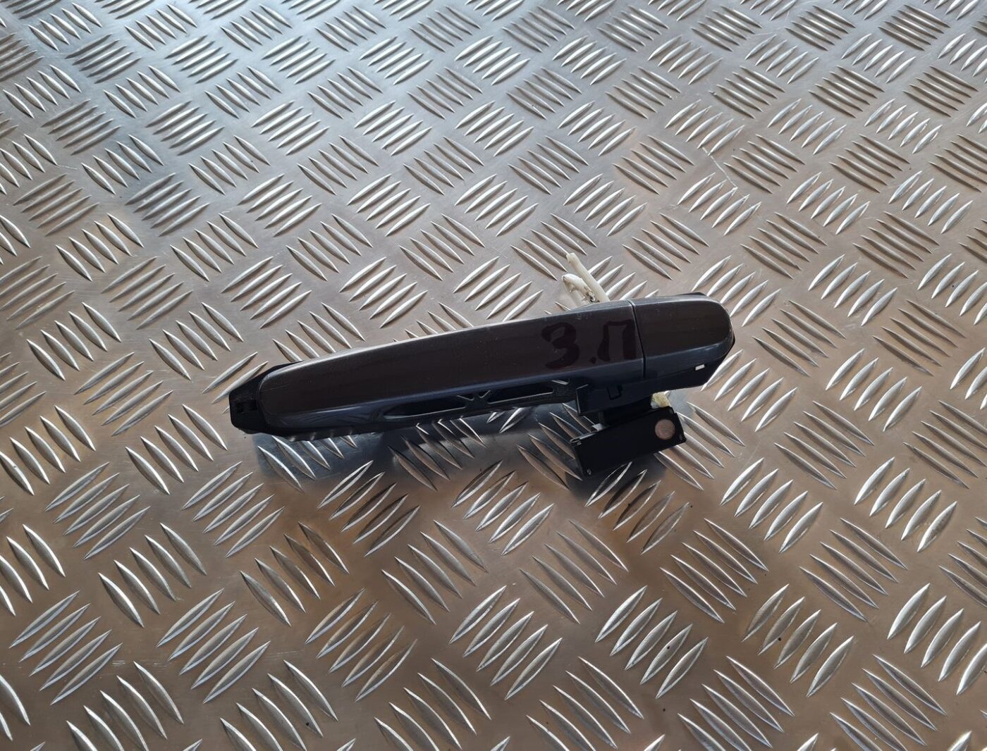 Aizmugurējāis labais durvju rokturis priekš TOYOTA AVENSIS 2007