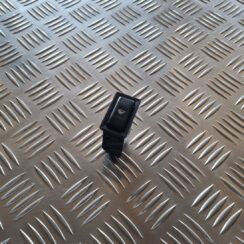 Vējstikla apsildes ieslēgšanas poga priekš TOYOTA AVENSIS 2007