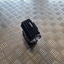 Mērinstrumentu paneļa gaisa vads, centrā priekš TOYOTA AVENSIS 2007