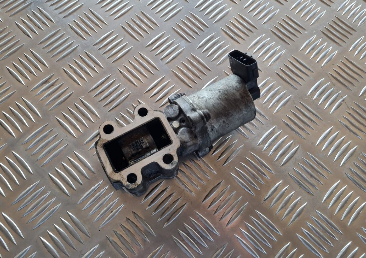 EGR vārsts priekš TOYOTA AVENSIS 2007 2 EGR vārsts priekš TOYOTA AVENSIS 2007