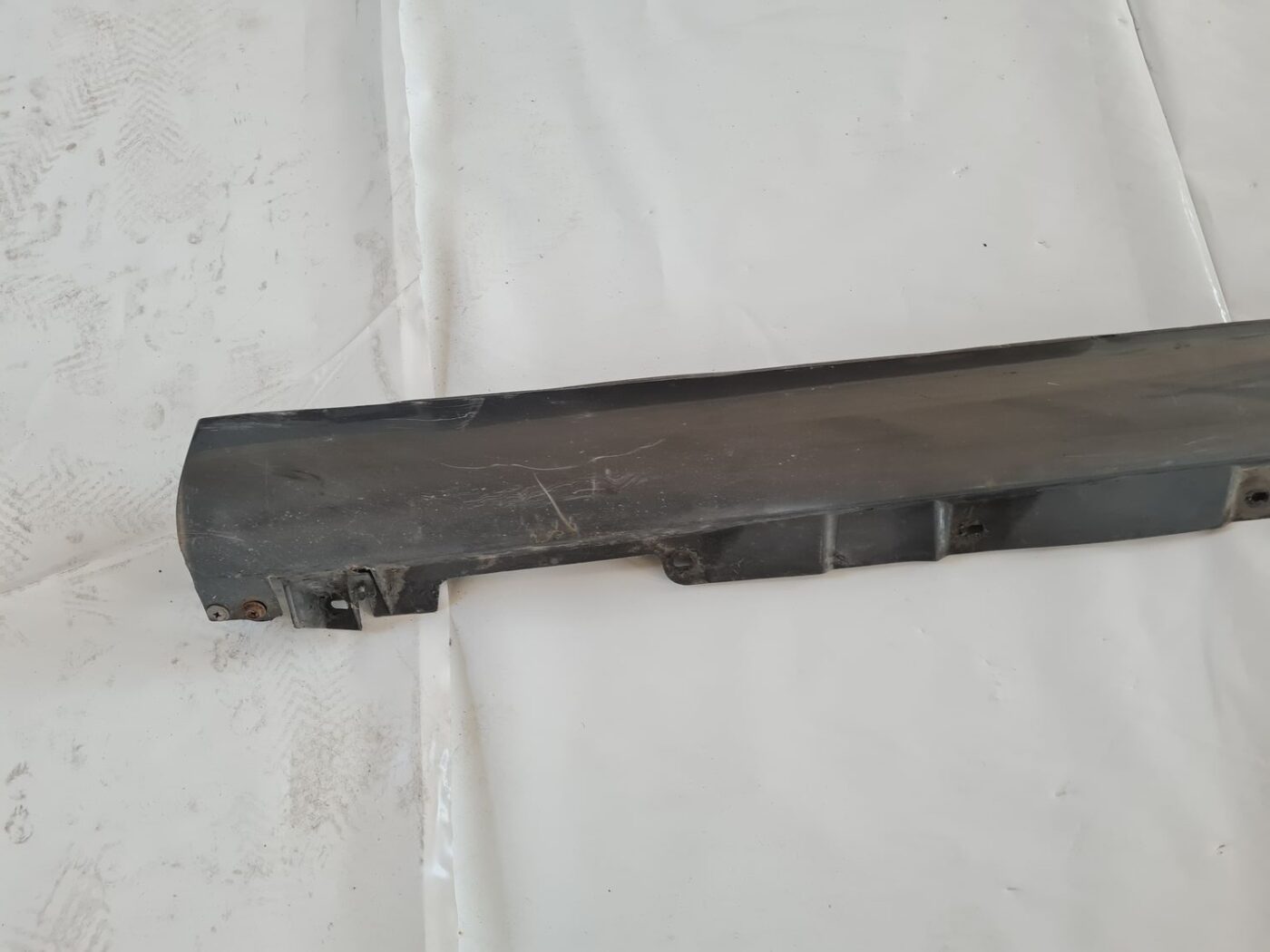 Ārēja sliekšņa kreisa uzlika priekš TOYOTA AVENSIS 2007