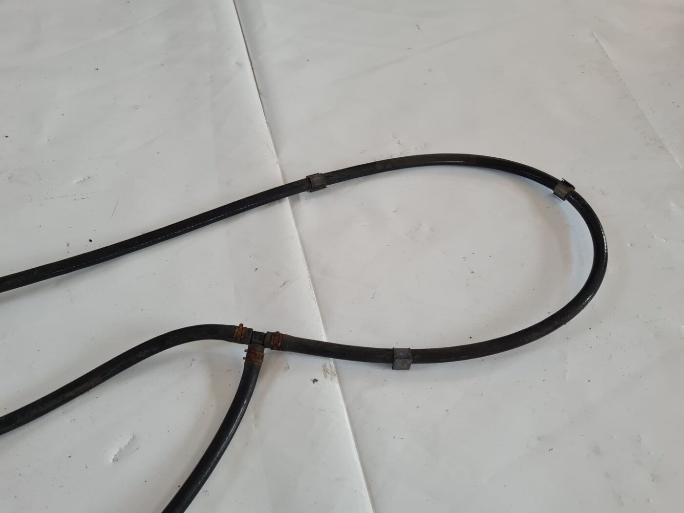 Vējstikla mazgāšanas šķidruma sprauslu šļūtene priekš TOYOTA AVENSIS 2007