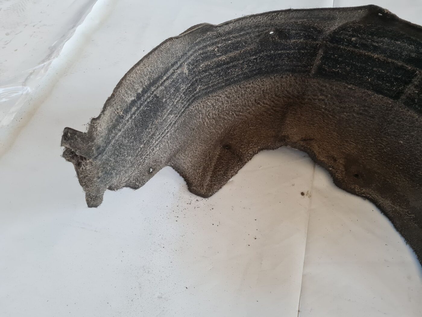 Aizmugurējais labais paspārns priekš TOYOTA AVENSIS 2007