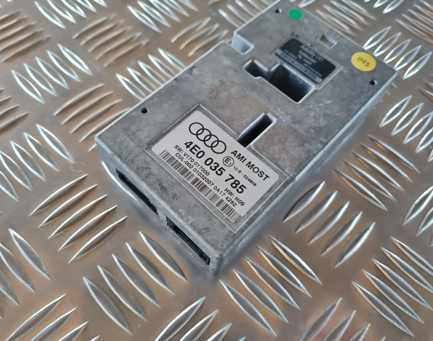 Multimēdijas vadības bloks priekš AUDI A6 AVANT 2006 S-LINE