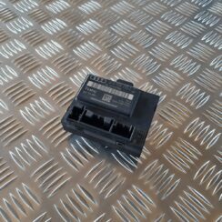 Aizmugurējo kreiso durvju vadības bloks priekš AUDI A6 AVANT 2006 S-LINE