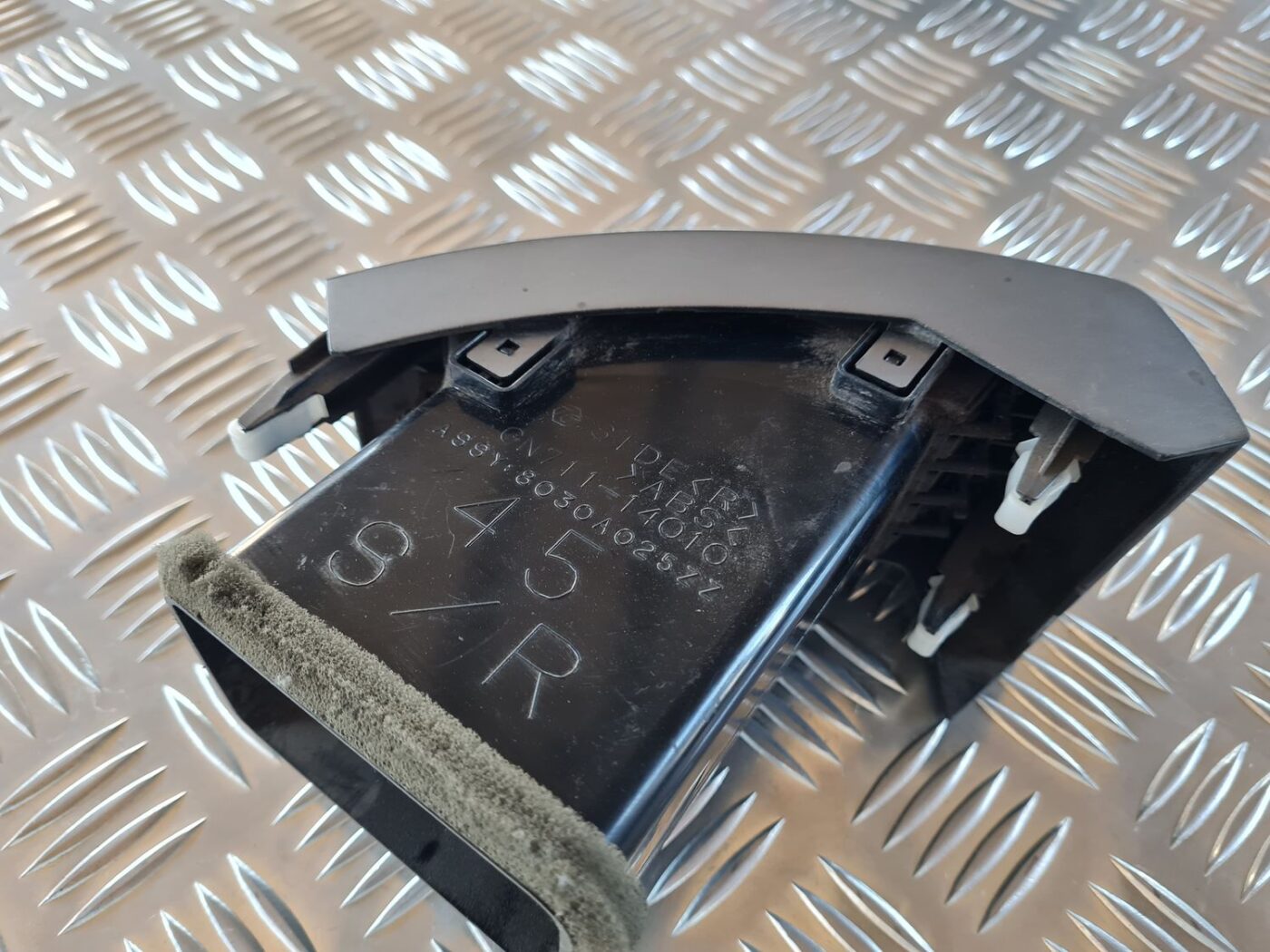 Mērinstrumentu paneļa gaisa vads, pa labi priekš CITROEN C-CROSSER 2009