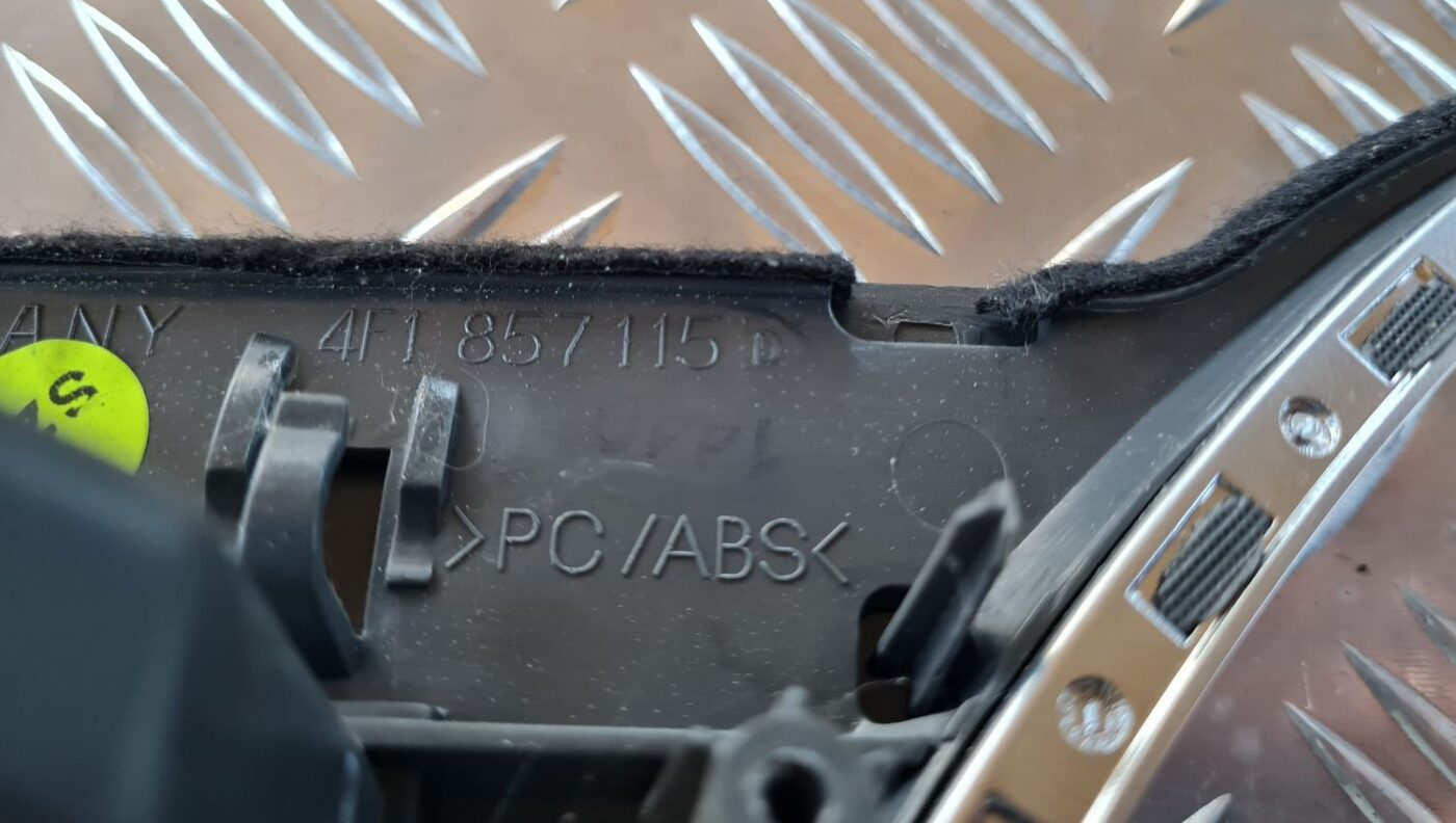 Spidometra apdare priekš AUDI A6 AVANT 2006 S-LINE 3 Spidometra apdare priekš AUDI A6 AVANT 2006 S-LINE