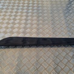 Aizmugurējo kreiso durvju moldings priekš AUDI A6 AVANT 2006 S-LINE